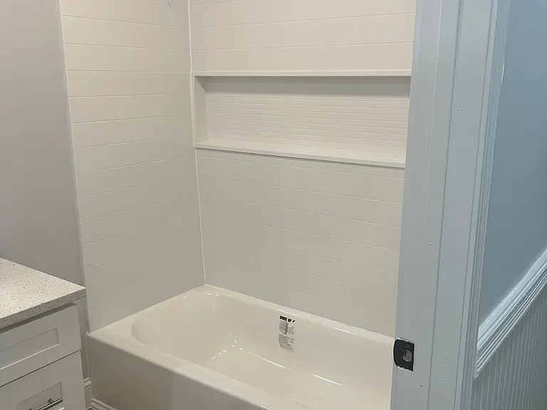 168 Maple St #1W — Photo 5