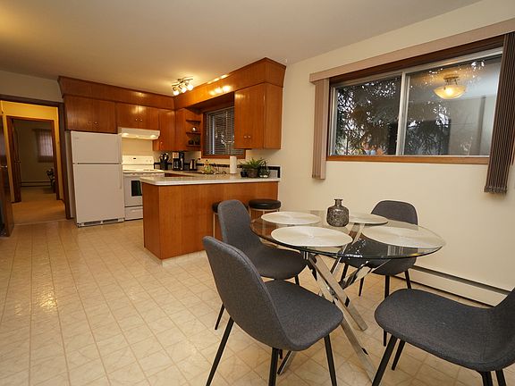 4th image of 10008 86th Ave NW