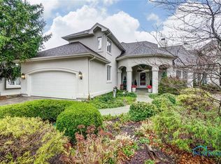 5939 Forest Hills Dr, Maumee, OH 43537