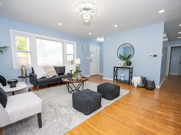 5th image of 513 Euclid Ave