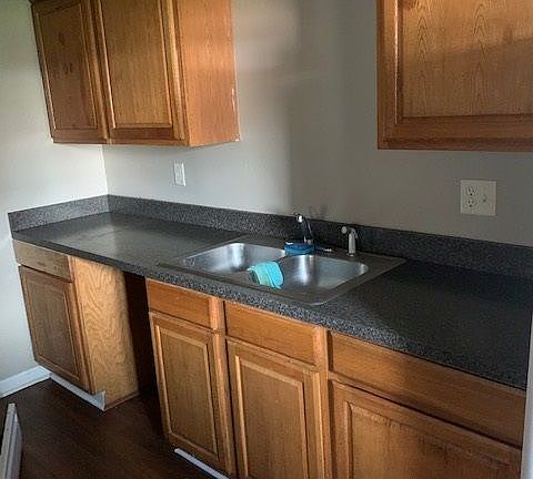 3rd image of 408 Center St APT 1