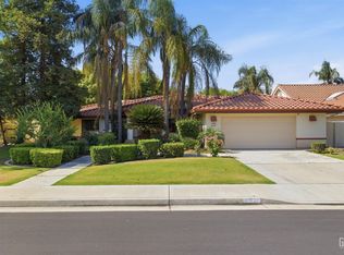 7313 Calle Los Manzanos, Bakersfield, CA 93309