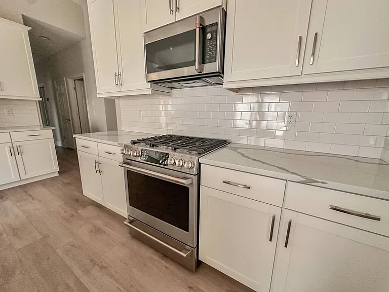 12488 Oak Hill Way — Photo 7