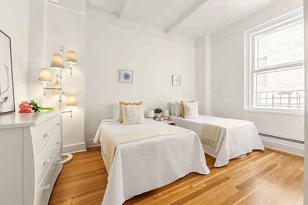 Sold by Compass | media 7