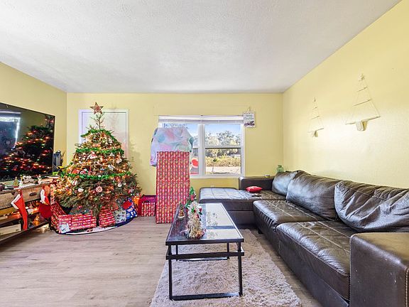 4th image of 176 SE Dekle Way