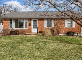 8935 Ione Ln, Saint Louis, MO