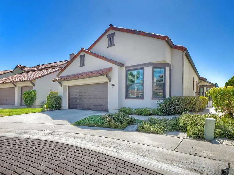 17586 Bocage Point — Photo 3