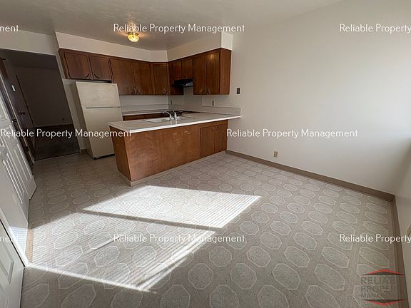 3rd image of 1440 Benton St APT 3