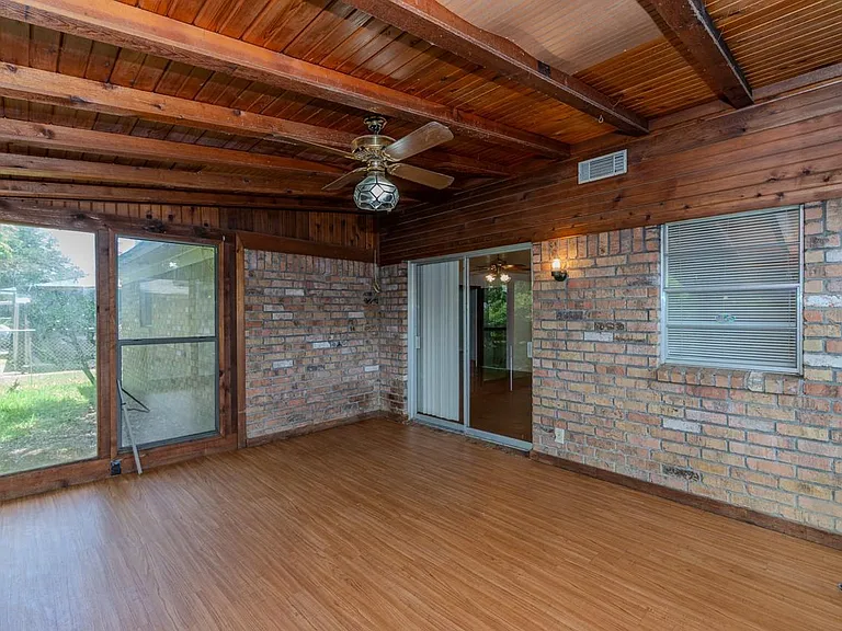 450 Norvell St — Photo 19