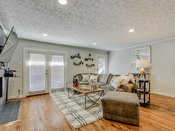 5th image of 5816 Birchbrook Dr APT 115