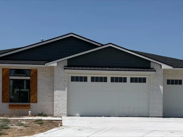 8342 Waterway Ct, Maize, KS 67101
