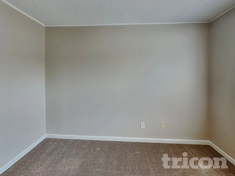 186 English Hills Dr — Photo 7