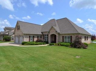2369 Cypress Way, Muscle Shoals, AL 35661