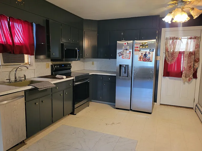 1350 Wingate Ave — Photo 7