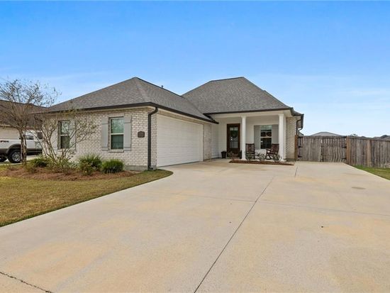 13308 Belle Prairie Dr, Geismar, LA 70734