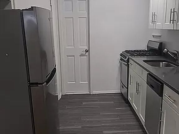 3rd image of 346 E 49th St APT 5B