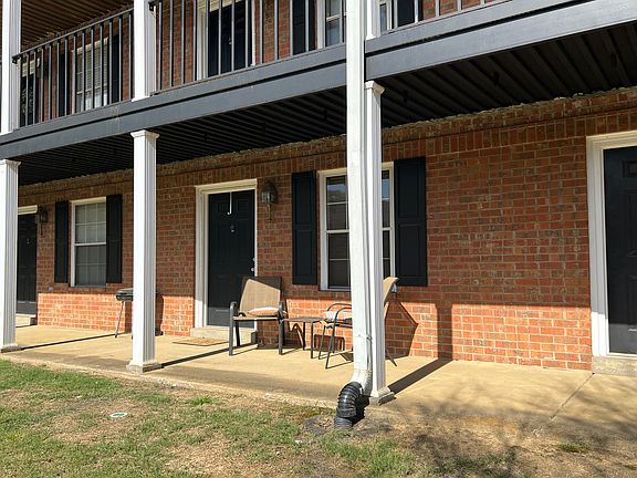 2nd image of 106H Riverbend Cmns