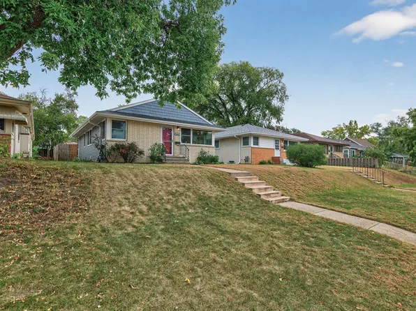 3728 Regent Ave N, Robbinsdale, MN 55422