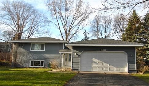 2nd image of 2588 Pond Ave E