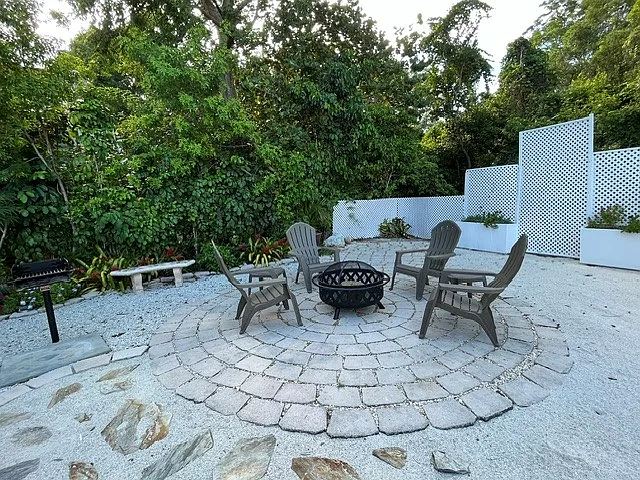 17 Pompano Ave — Photo 36