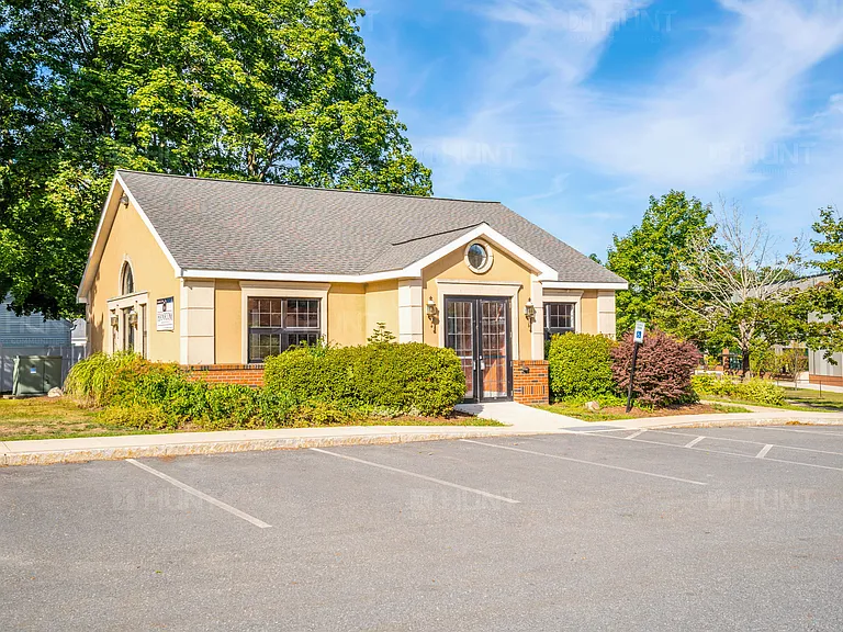 Hanscom Family Housing — Photo 8