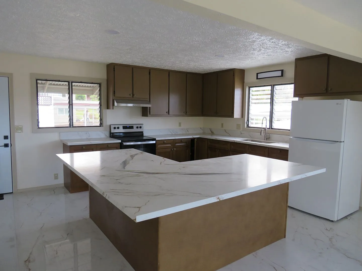 Beautiful Hilo Home-utilities included — Photo 2