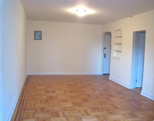 Rented by Metropolitan Equities | media 20