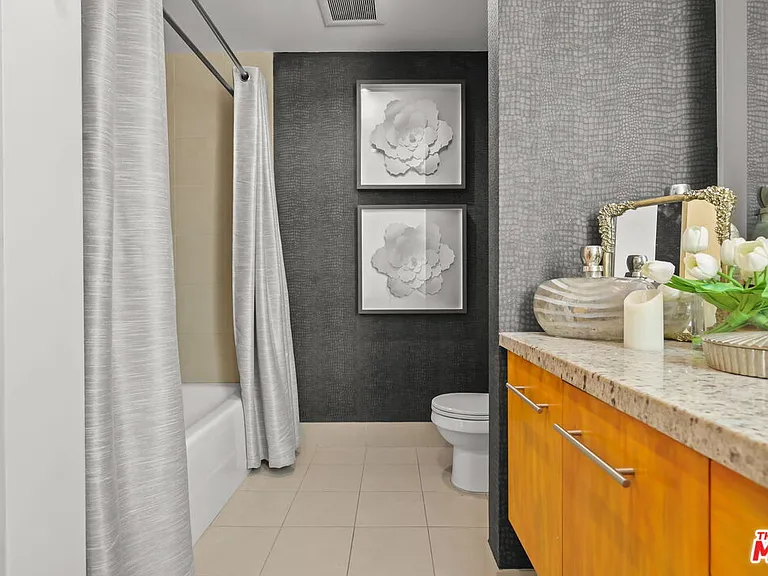 1111 S Grand Ave #916 — Photo 29