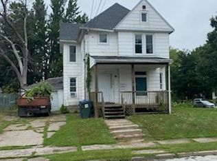 126 1/2 E 15th St, Davenport, IA 52803