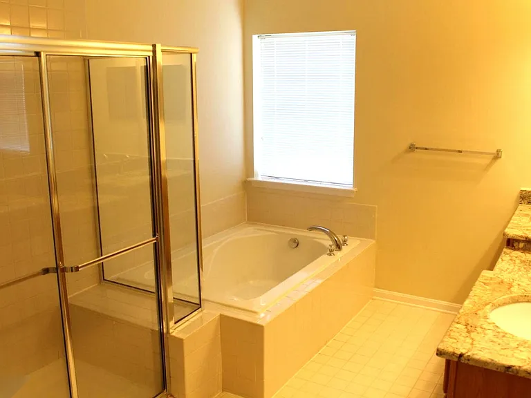 24695 Kings Canyon Sq — Photo 7