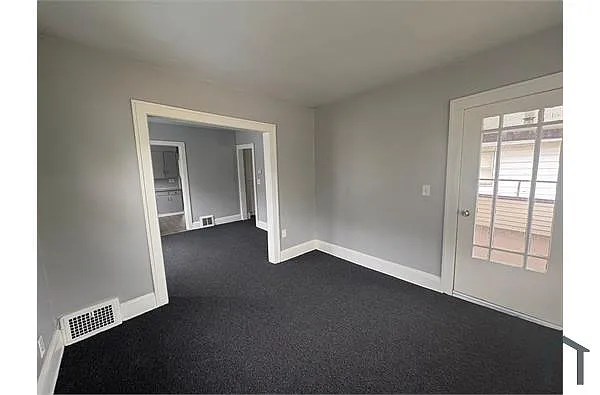 Building Photo - 16524 Kipling Ave #2