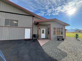 15 Aviation Ln, Twisp, WA 98856
