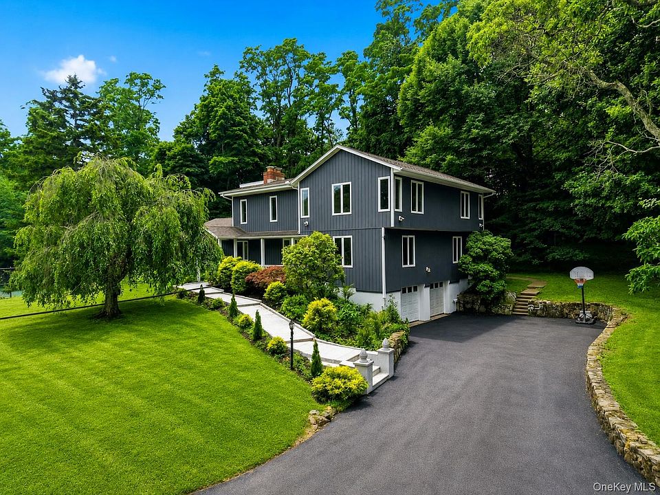 1st image of 12 E Mount Airy Road