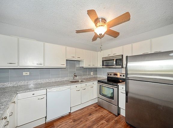 4th image of 2754 N Hampden Ct #3-21
