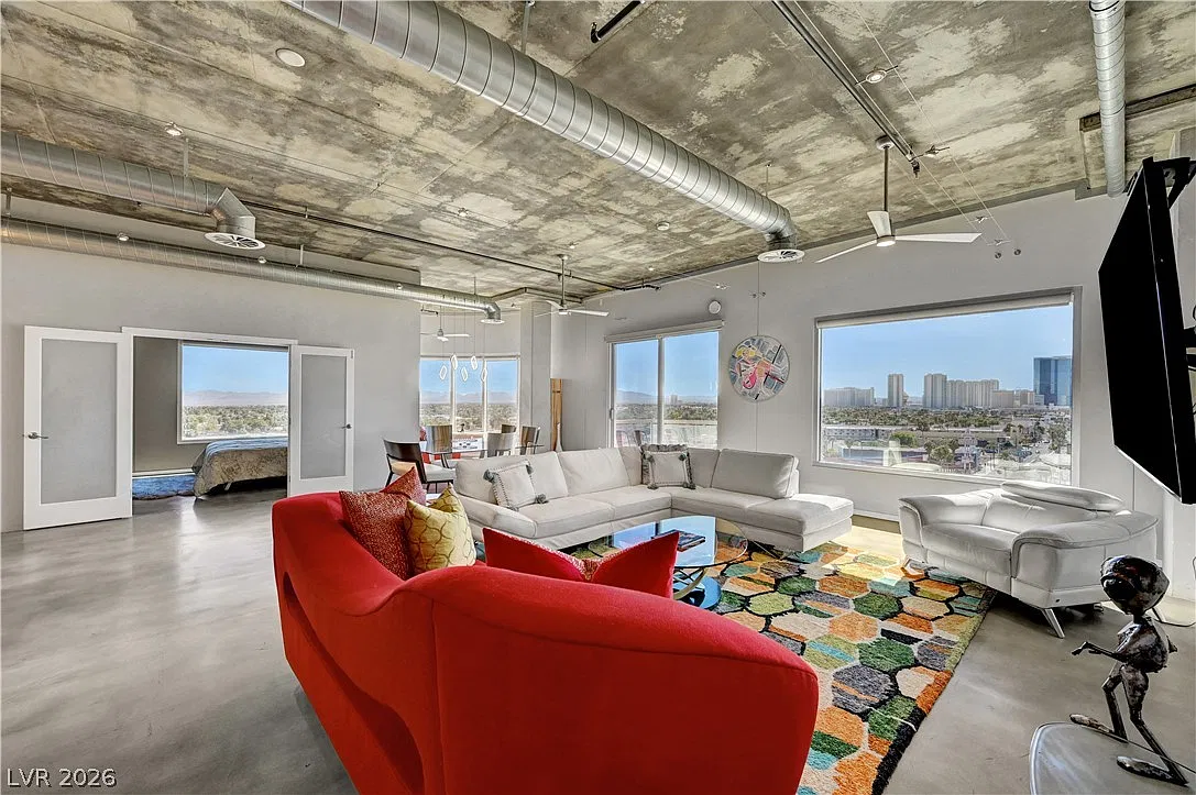 1 bed, 2.0 bath, 1785 sqft, $3,000 — Photo 1