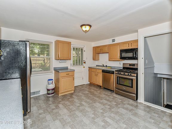 4th image of 9637 S Brennan Ave