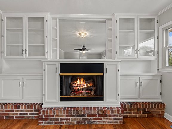 5th image of 206 Suffield St