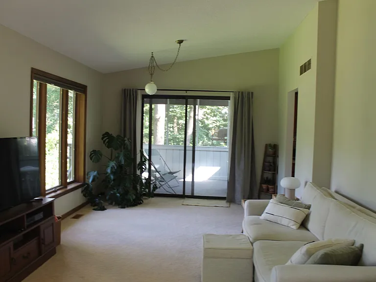 473 Fairwood Rd — Photo 6