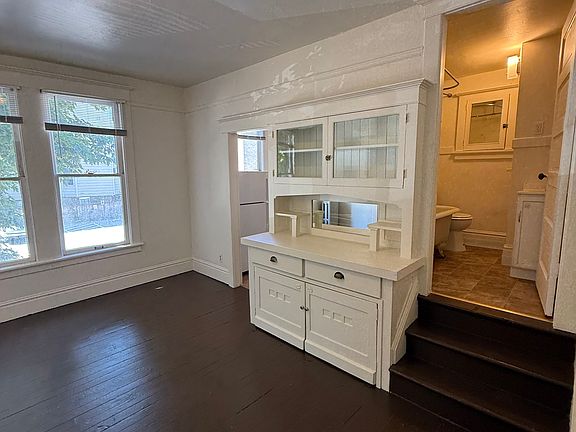 5th image of 1527 Belmont Ave APT 1