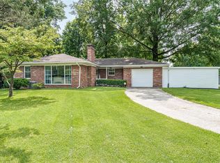 200 Meckfessel Dr, Fairview Heights, IL 62208