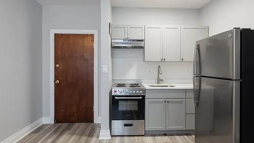 6957 N Ashland Blvd #304 Photo 1