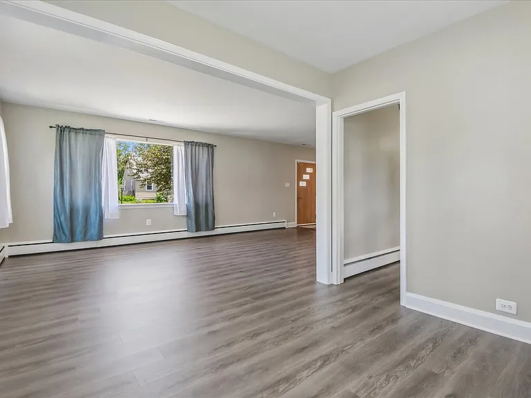 1209 Farmview Rd — Photo 5