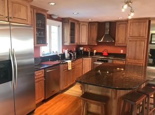 8 Fernwood Rd, Saugus, MA 01906