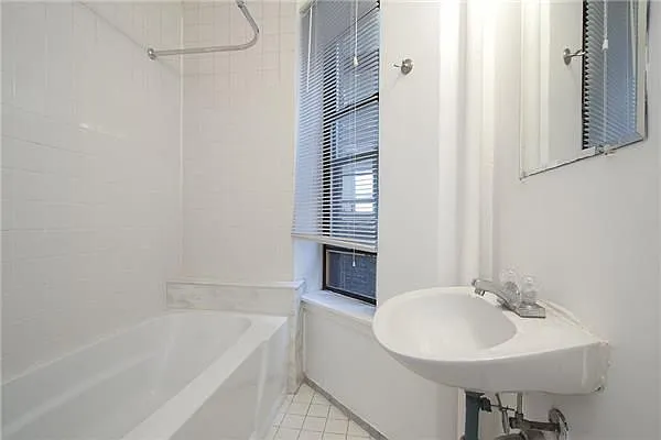 Rented by Space Marketing Shop | media 36