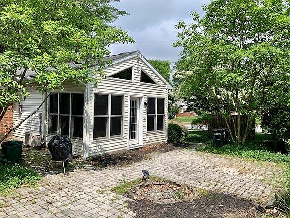 5th image of 458 Hostetter Dr