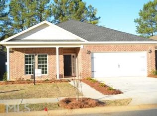 208 Cottage Cir, Byron, GA 31008