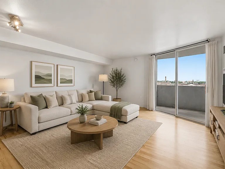 601 W 11th Ave #714 — Photo 3