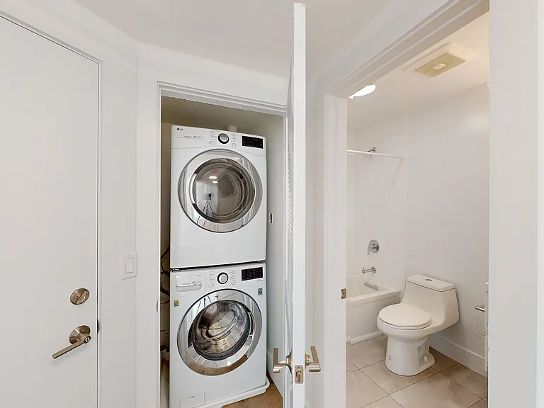 975 Burnett Ave #1 — Photo 18