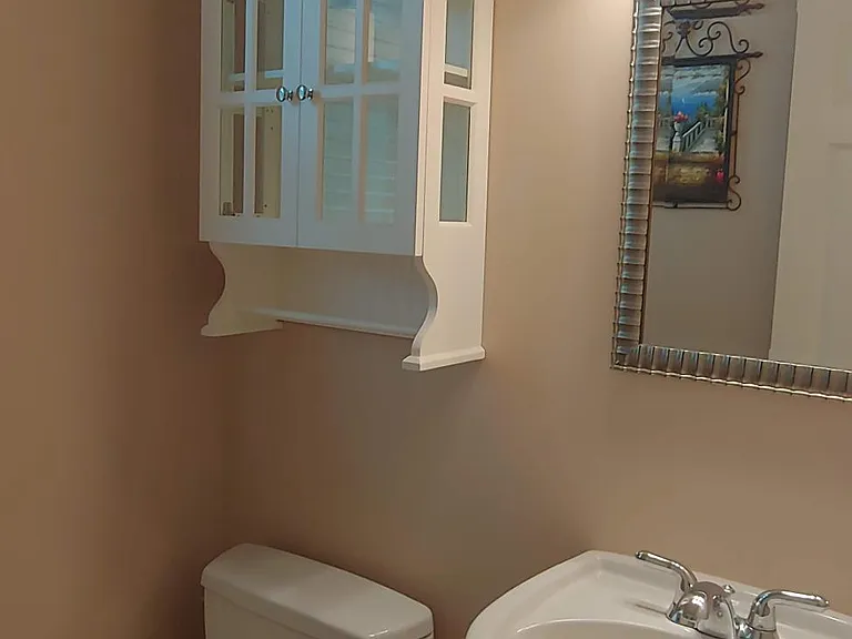 831 SE Bayshore Cir — Photo 10