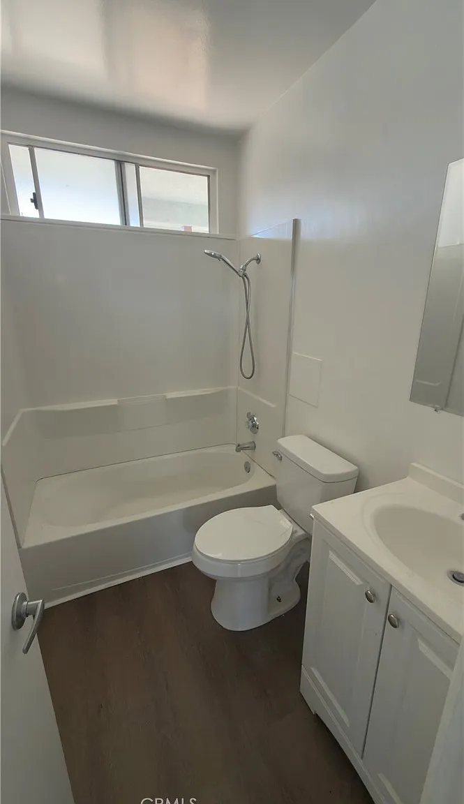 1 bed, 640 sqft, $2,100 — Photo 3